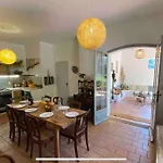 Prázdninový dům Provencale Atypique A 5 M A Pied De La *