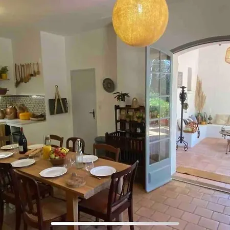 Provencale Atypique A 5 M A Pied De La Holiday home Saint-Raphael (Var)